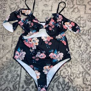 Womens one piece bathing suit